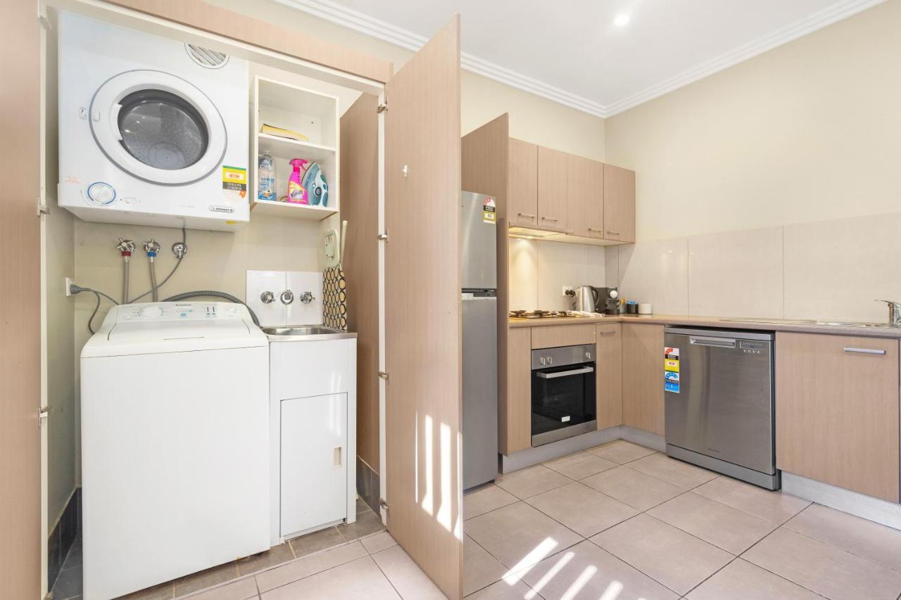 Newcastle Short Stay Accommodation - Birmingham Garden Townhouses المظهر الخارجي الصورة