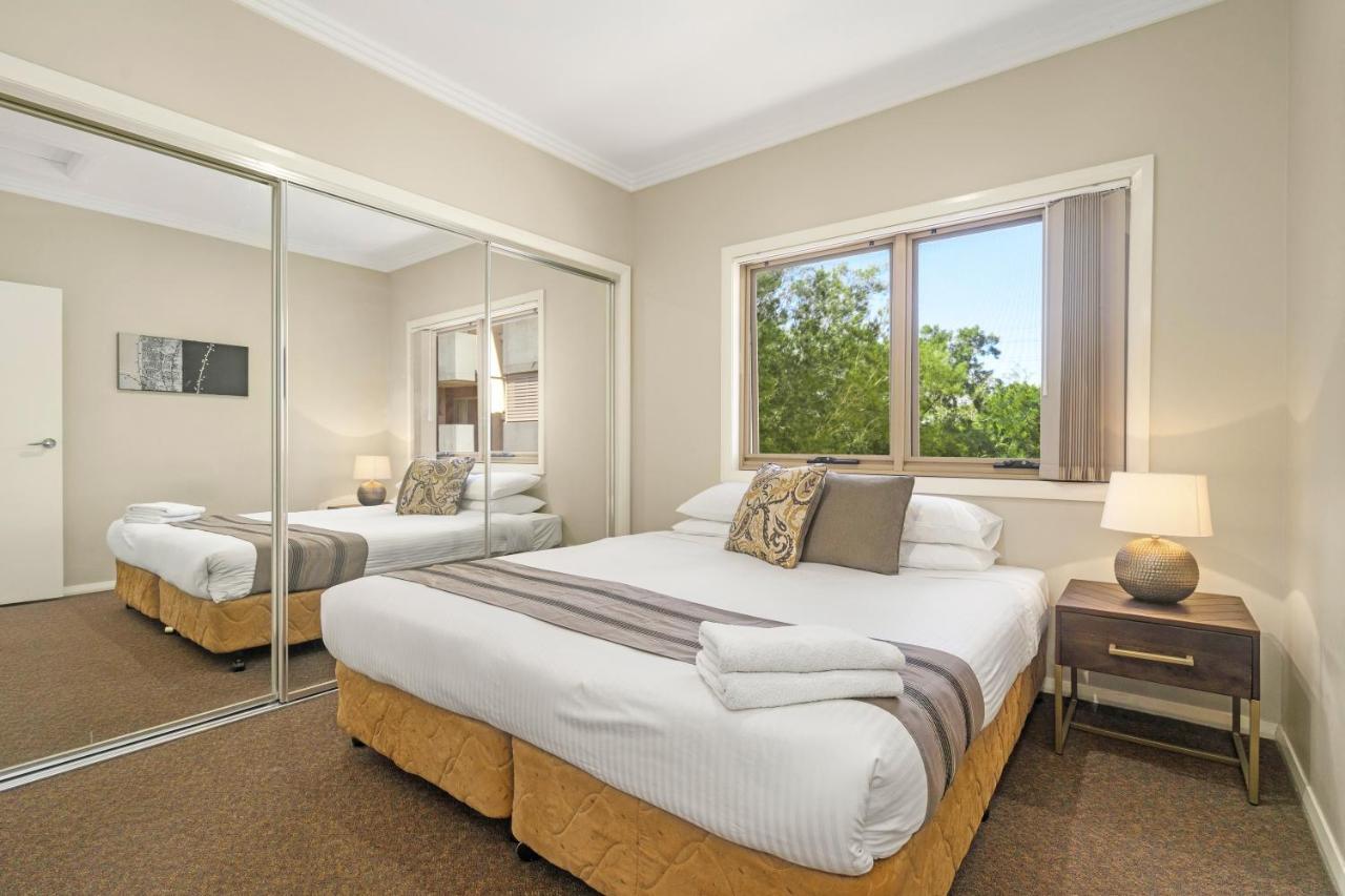 Newcastle Short Stay Accommodation - Birmingham Garden Townhouses المظهر الخارجي الصورة