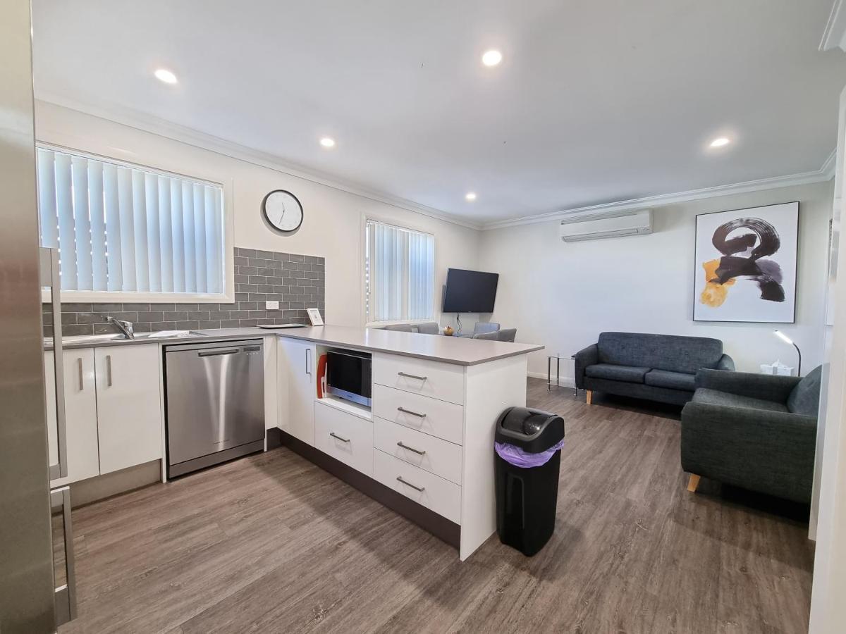 Newcastle Short Stay Accommodation - Birmingham Garden Townhouses المظهر الخارجي الصورة