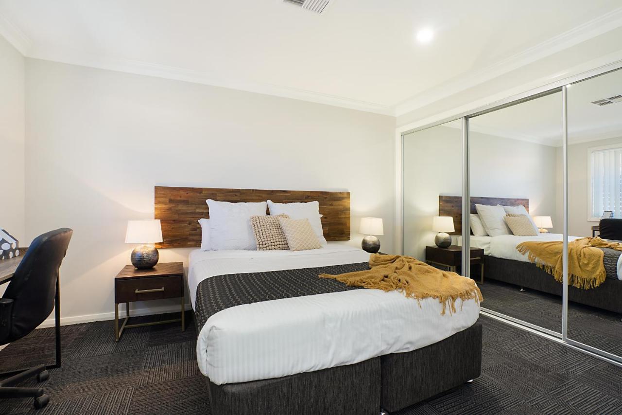 Newcastle Short Stay Accommodation - Birmingham Garden Townhouses المظهر الخارجي الصورة