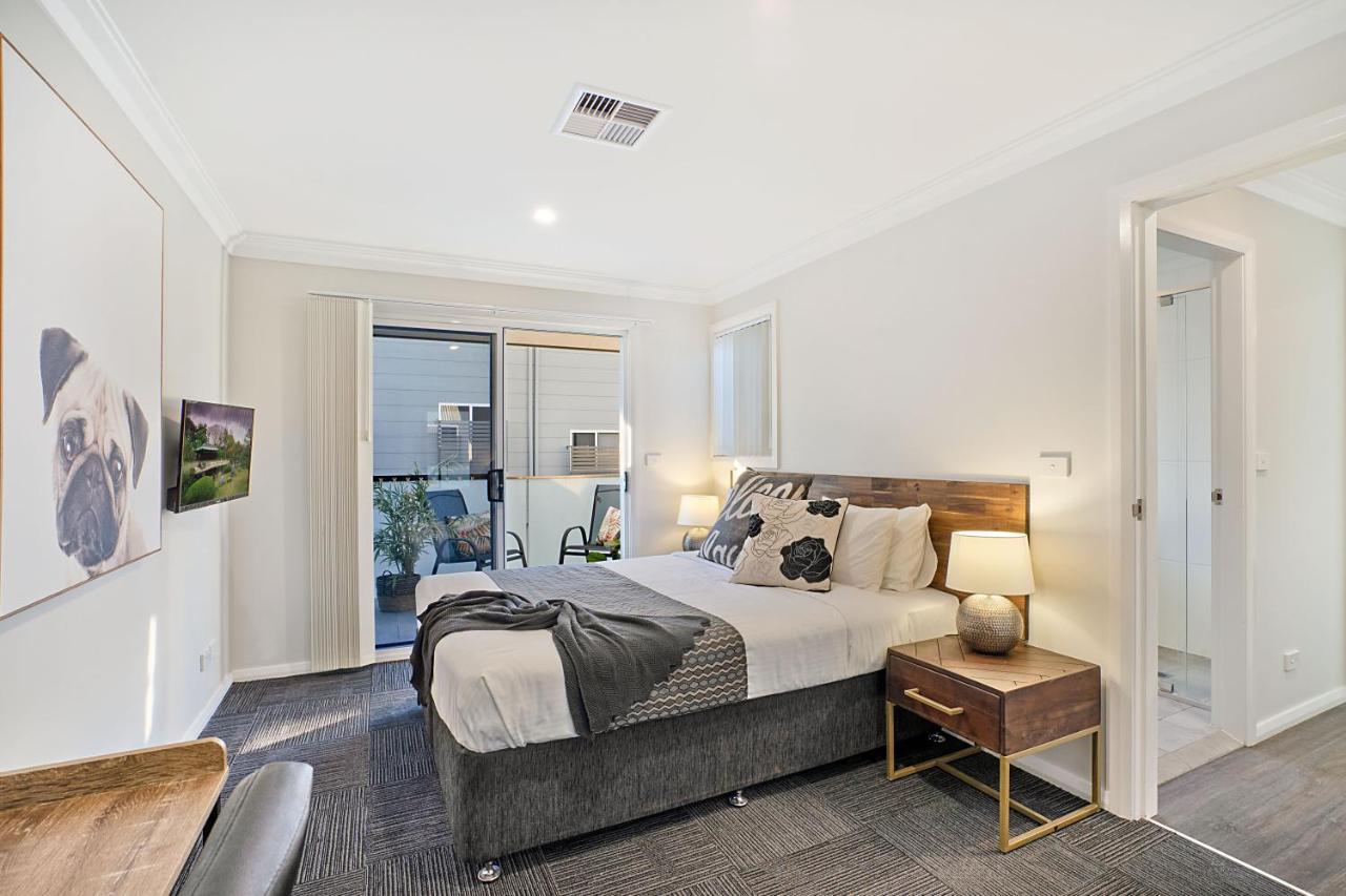 Newcastle Short Stay Accommodation - Birmingham Garden Townhouses المظهر الخارجي الصورة