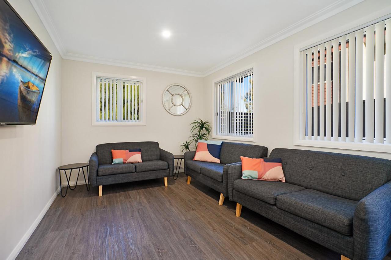 Newcastle Short Stay Accommodation - Birmingham Garden Townhouses المظهر الخارجي الصورة