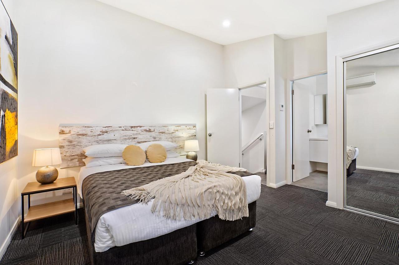 Newcastle Short Stay Accommodation - Birmingham Garden Townhouses المظهر الخارجي الصورة
