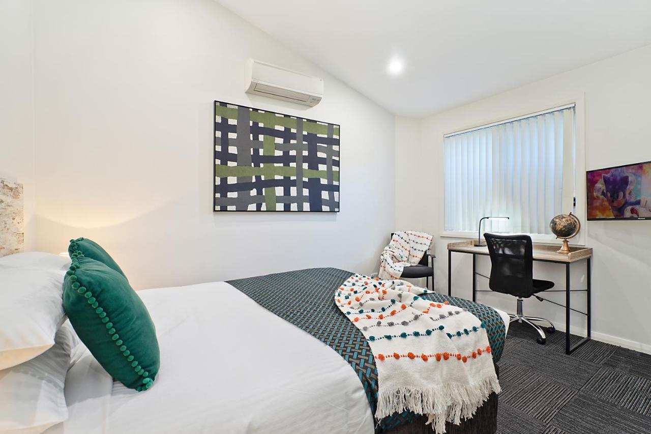 Newcastle Short Stay Accommodation - Birmingham Garden Townhouses المظهر الخارجي الصورة