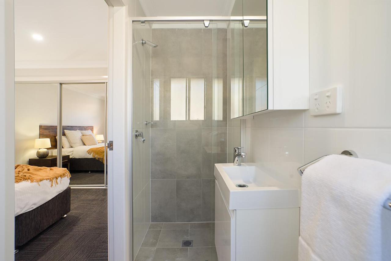 Newcastle Short Stay Accommodation - Birmingham Garden Townhouses المظهر الخارجي الصورة